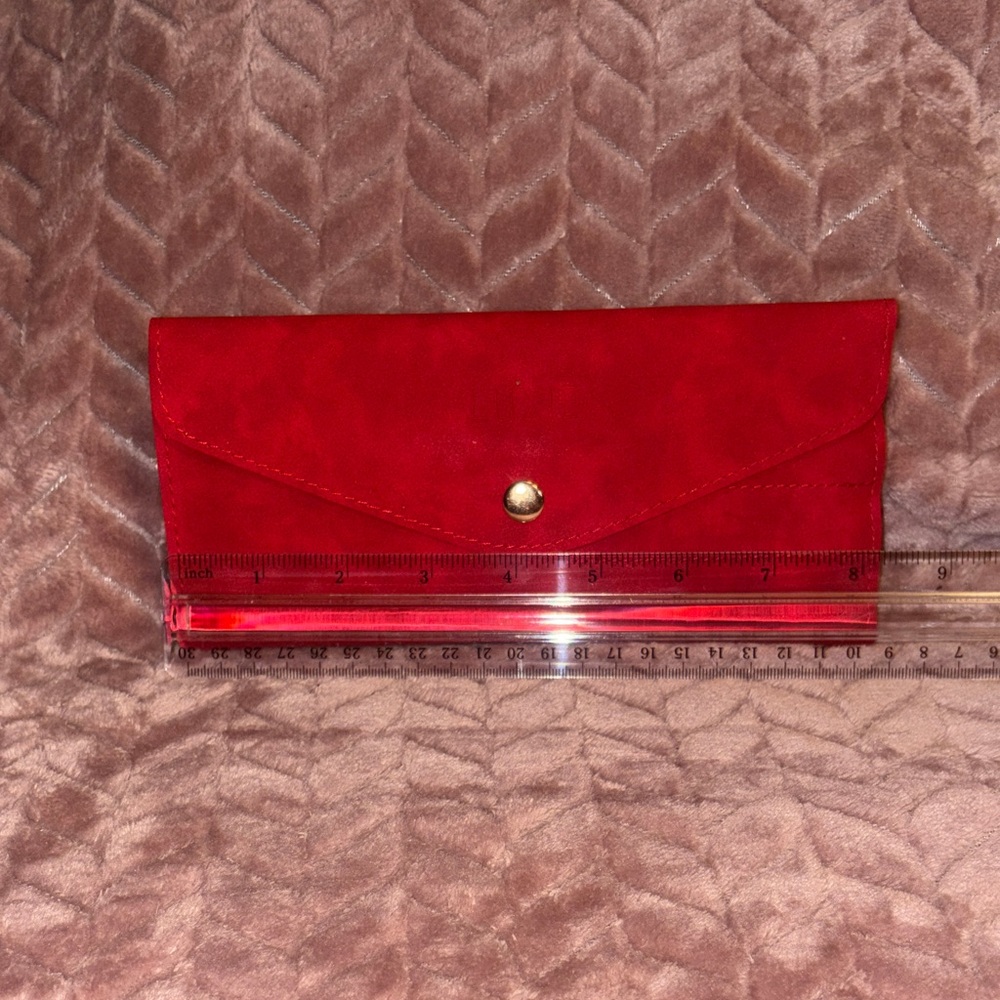 Luxie Red Makeup Gold Brush’s with Snap Closure